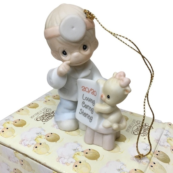 PRECIOUS MOMENTS Vintage Doctor Ornament 20 Years & The Vision’s Still The Same - Picture 16 of 16